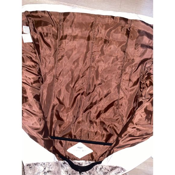 Larry Levine NWT (w/D) White Puffer Faux Fur Hooded Coat, Size XL, MSRP $200 - Picture 10 of 12